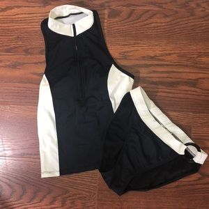 👜 Newport News black and white 2 piece swimsuit